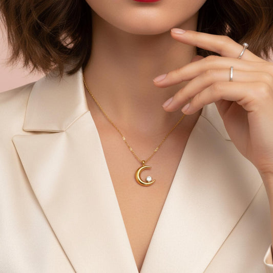 Collier Chaîne DIAMOND MOON Zircons Plaque Or - Orelea Paris